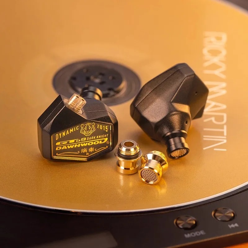 DAWNWOOD GT09 Dark Knight IEM  - Esports Gaming Earphones recensie en prijs